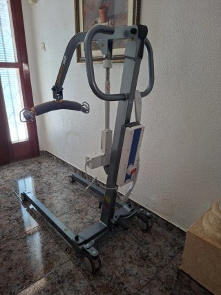 Grúa eléctrica SUNLIFT 130 + arnés