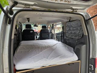 Mueble + Colchon Camper Nissan NV200 / Evalia