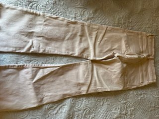 Pantalones campana rosa deshilachados