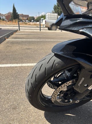 Kawasaki ZX4R Negra