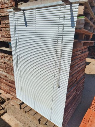 2 Cortinas Venecianas Blancas