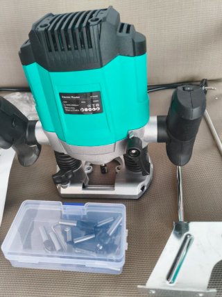 Fresadora Eléctrica STANew 1200W