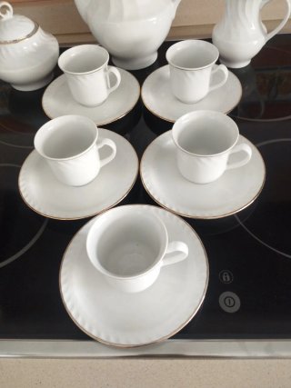 Juego de café porcelana blanco y oro