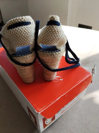 Sandalias cuña Ramoncinas rayas azules