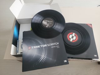Native Instruments Traktor Scratch Duo