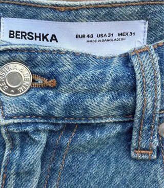 Pantalones vaqueros Bershka desgastados talla 40.