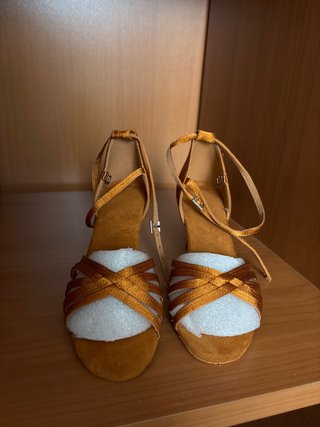 Zapatos de baile latino dorados talla 37.5