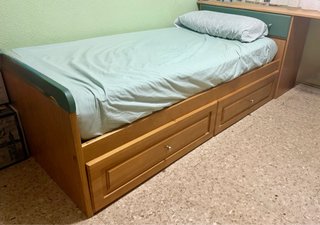 ¡OFERTA! Habitación 2 camas, armario y escritorio