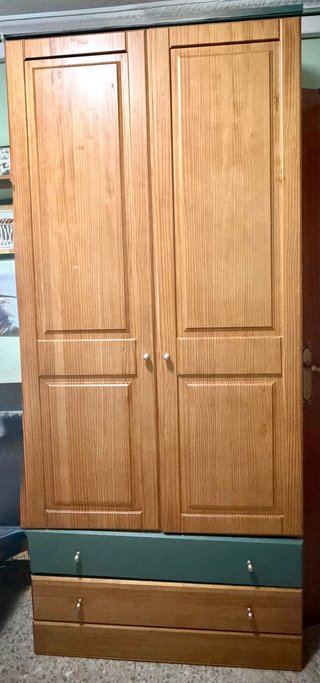 ¡OFERTA! Habitación 2 camas, armario y escritorio