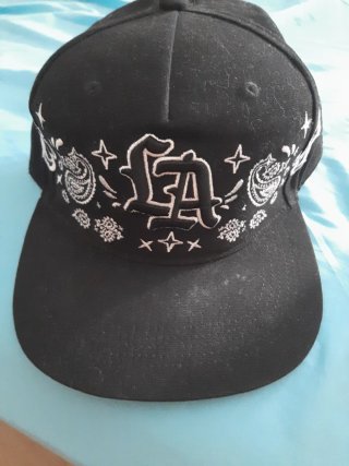 2 Gorras Negra y Azul