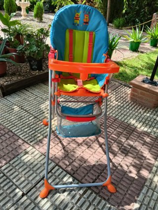 Trona de bebé azul y naranja