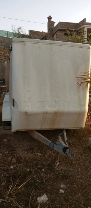 Se vende wan de mercancías doble eje de fibra