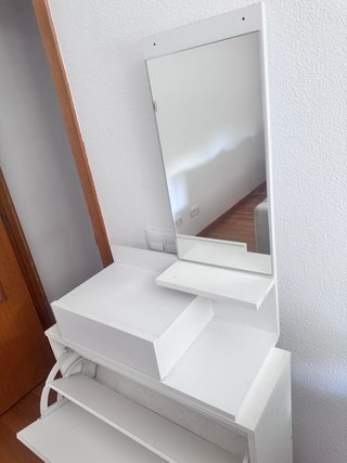 Zapatero con espejo