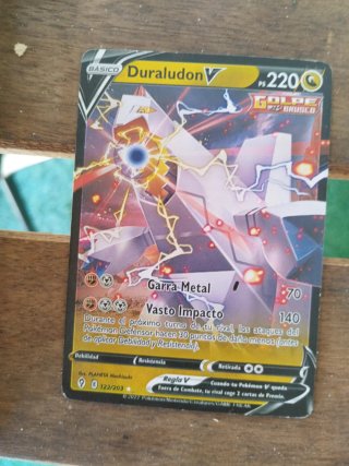 Cartas Pokémon V y VMAX en Español