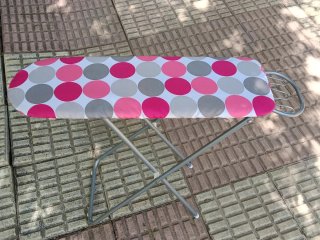 Mesa de planchar infantil con diseño