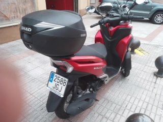 Yamaha Tricity 125 Trike Rojo/Negro