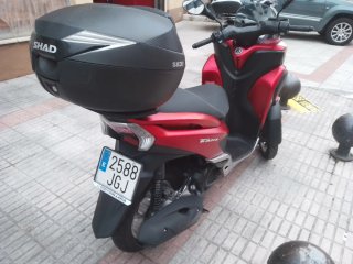 Yamaha Tricity 125 Trike Rojo/Negro