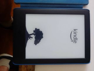 Amazon Kindle + Custodia Originale + Cavo