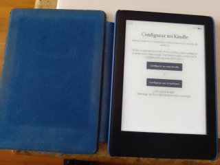 Amazon Kindle + Custodia Originale + Cavo
