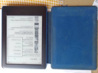 Amazon Kindle + Custodia Originale + Cavo