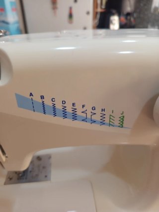 Máquina de coser Medion MD 10564