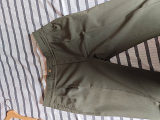 Traje verde oliva