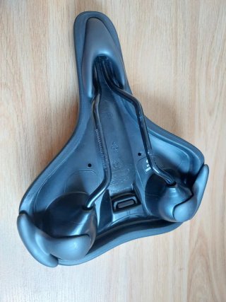 Sillín Btwin Ergofit Gel Negro