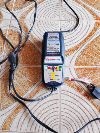 OptiMATE TM350 Cargador Batería 12V sin piensa