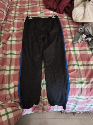 Pantalón Negro y Azul