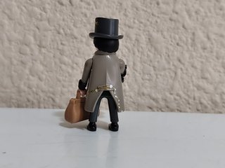 Playmobil Steampunk con maletín y arma futurista