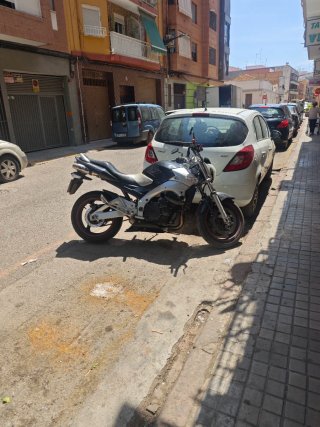 Suzuki GSR600 Naked Negra/Plata