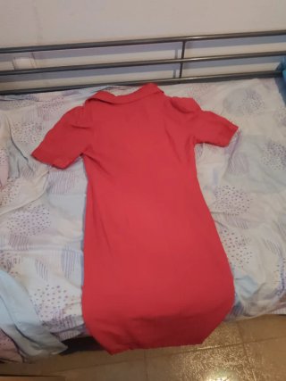 Vestido rojo con botones para oficina o eventos
