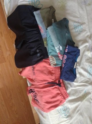Lote 5 camisetas, 2 pantalones Niño 9/10 Años