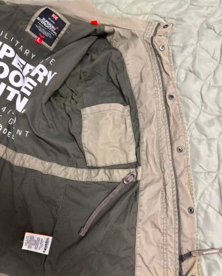 Chaqueta Superdry Talla L Beige/Verde