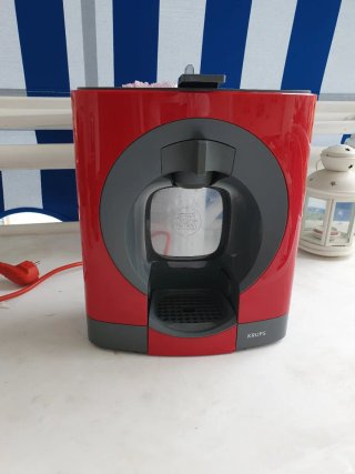 Cafetera Dolce Gusto Roja