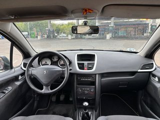 Peugeot 207 2010