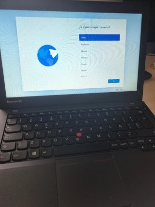 Portátil Lenovo ThinkPad x240.