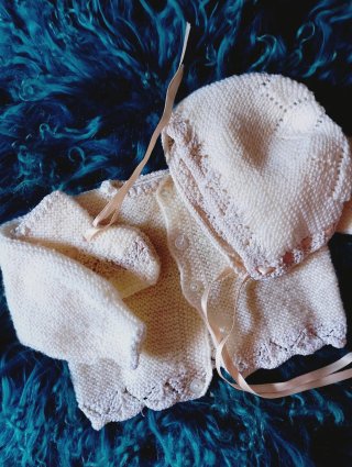 Conjunto bebé tejido a mano