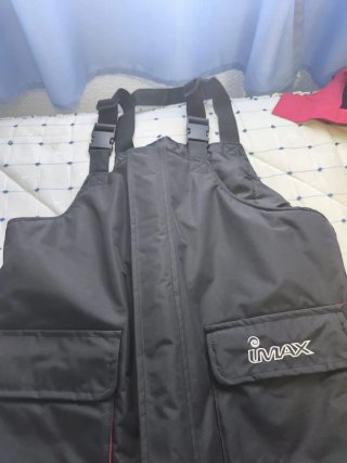 Pantalones negros impermeables