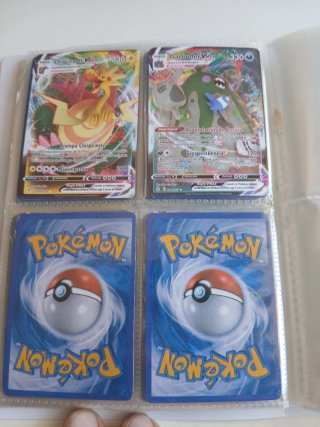 7 Cartas Pokémon VMAX