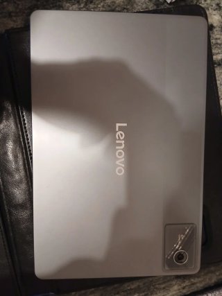 Lenovo Idea Tab con pen touch e custodia con tastiera