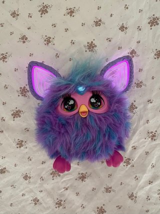 Furby Morado y Azul con Orejas Luminosas