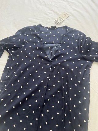 Blusa lunares azul marino Stradivarius