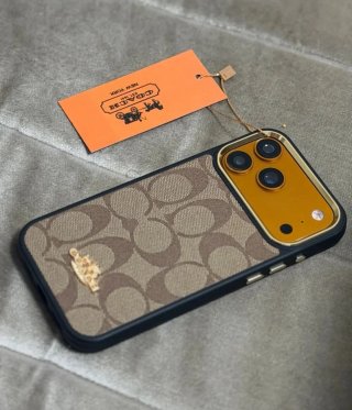 Funda Coach iPhone 17 Pro Max