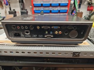 Proyector Optoma Full HD HDMI VGA RJ45