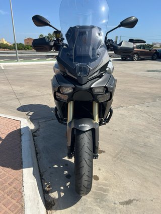 Yamaha Tracer 9 GT Y-AMT Negra/Plata.