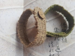 Pulsera artesanal de ortiga