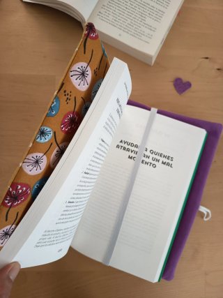 Custodia libro con stelle, bottone e cuore