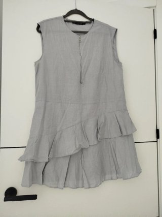 Vestido de verano gris