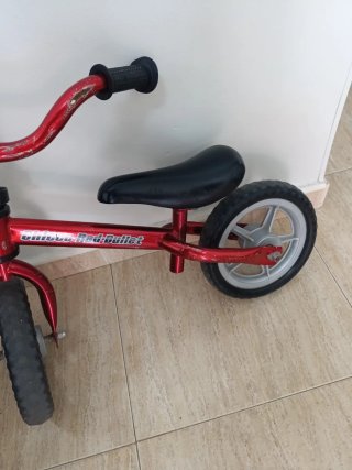 Bicicleta de equilibrio Chicco Roja